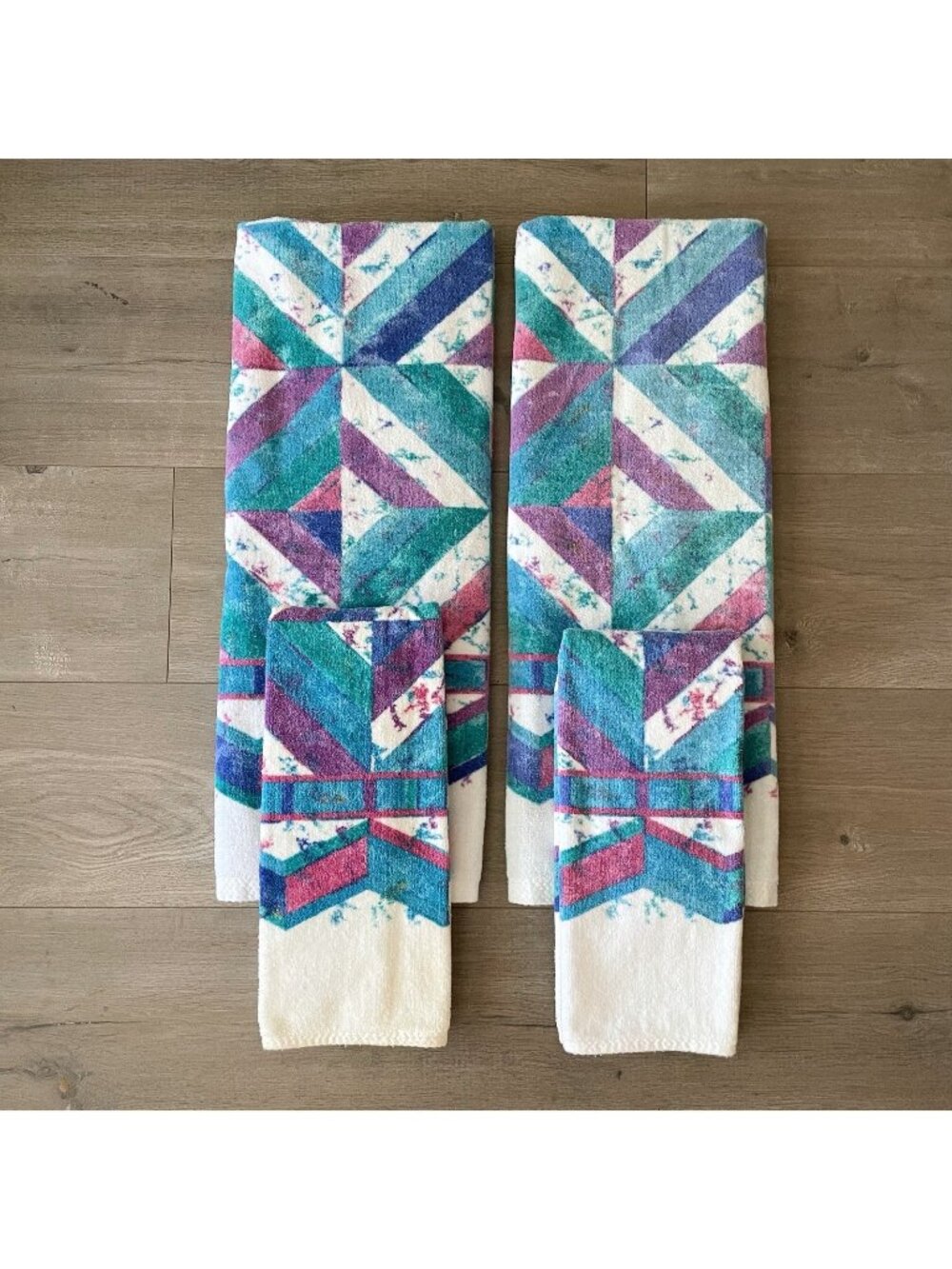Vintage 80s Geometric Design Bathroom Towels Teal Pink White